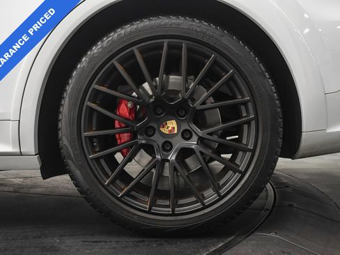Used 2023 Porsche Cayenne GTS image 32