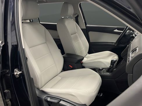 Used 2019 Volkswagen Tiguan SE AWD/4WD image 23
