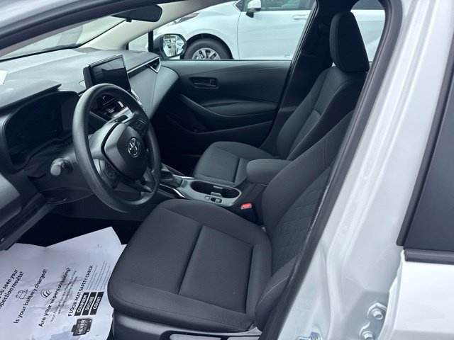 Used 2026 Toyota Corolla LE FWD image 5