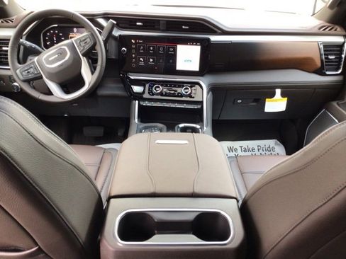 New 2026 GMC Sierra 2500 Denali w/ Denali Reserve Package image 10