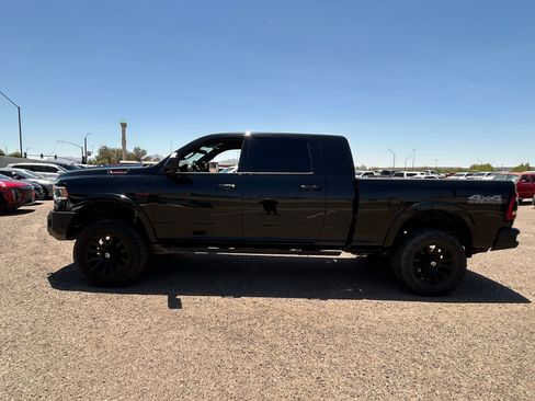 Used 2019 RAM 2500 Laramie AWD/4WD image 2