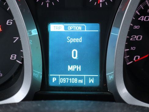 Used 2016 Chevrolet Equinox LT image 3