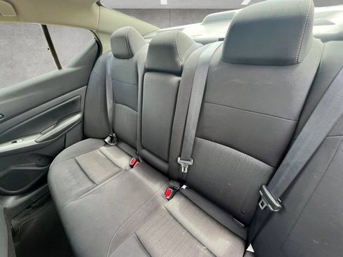 Used 2024 Nissan Altima 2.5 SV FWD image 22