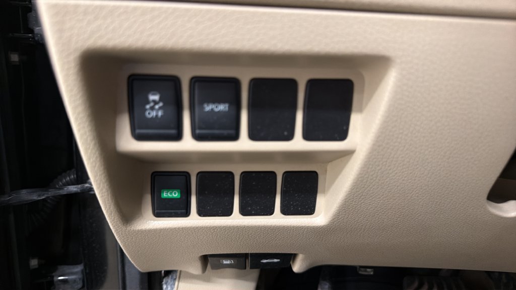 Used 2015 Nissan Rogue S w/ S Family Package FWD image 17