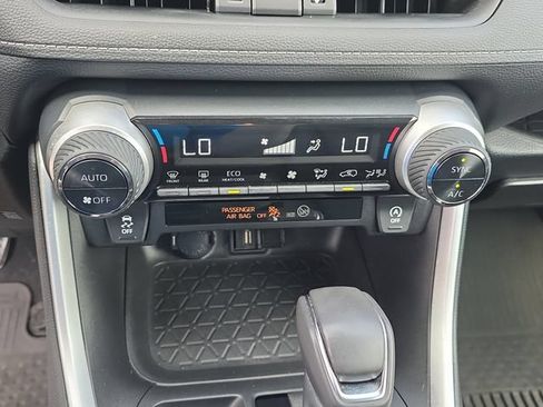 Used 2021 Toyota RAV4 XLE Premium FWD image 25