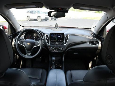 Used 2023 Chevrolet Malibu LT FWD image 31