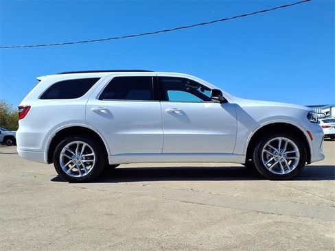 Used 2023 Dodge Durango GT image 4