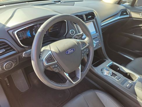 Used 2020 Ford Fusion Titanium image 22