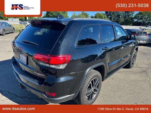 Used 2018 Jeep Grand Cherokee Trailhawk w/ Trailhawk Luxury Group image 5