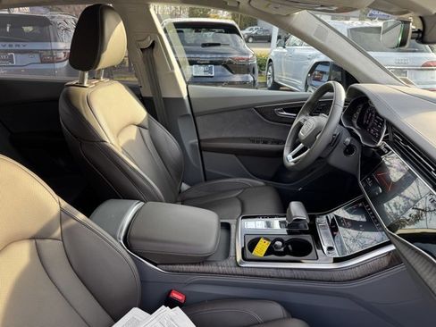Used 2019 Audi Q8 Prestige image 30