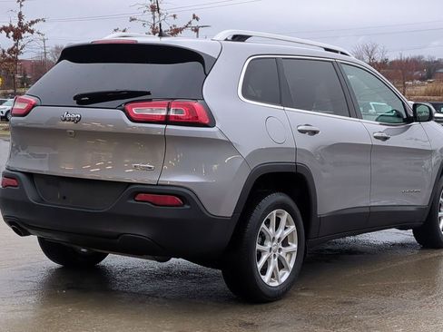 Used 2016 Jeep Cherokee Latitude w/ Comfort/Convenience Group image 6