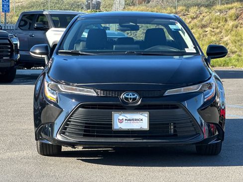 Used 2025 Toyota Corolla LE image 7