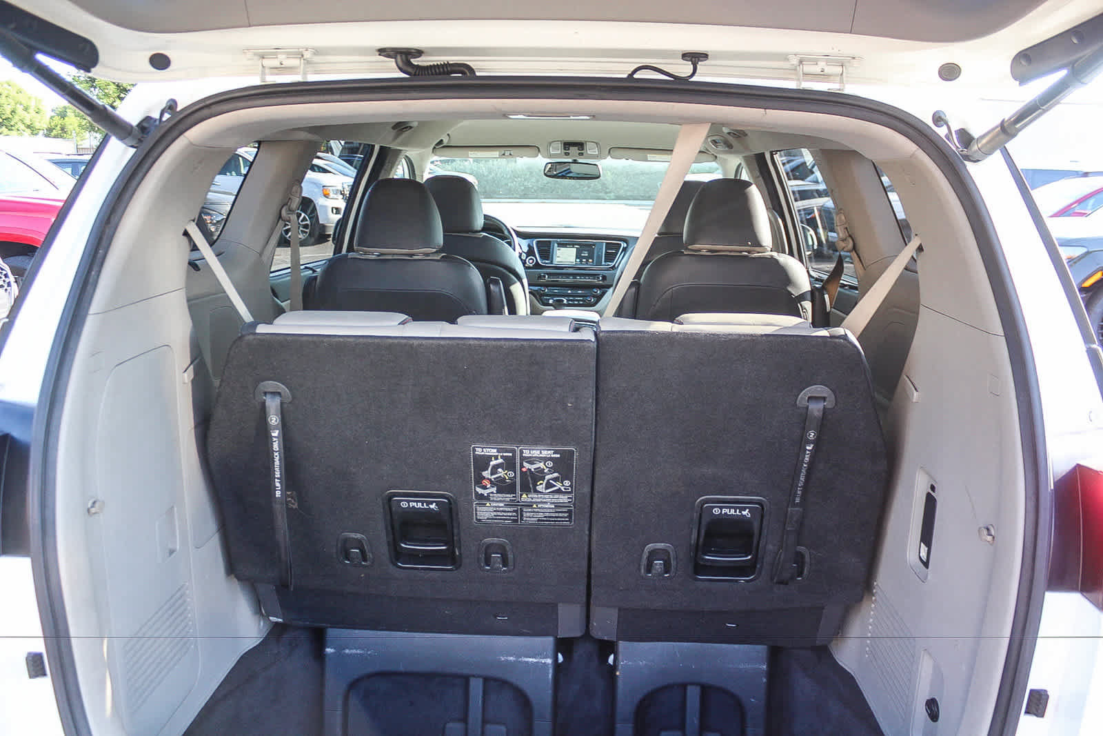 Used 2015 Kia Sedona SX FWD image 34