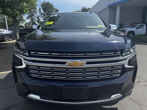 Used 2021 Chevrolet Tahoe Premier w/ Premium Package AWD/4WD image 2