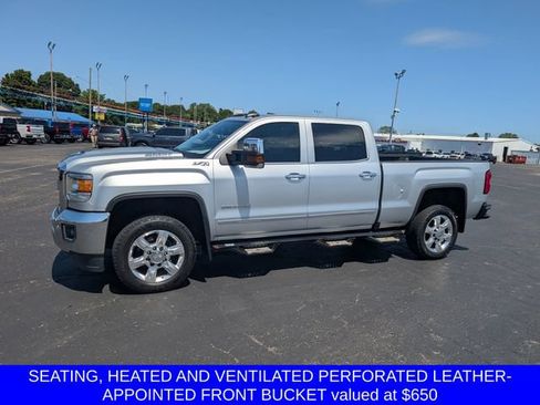 Used 2017 GMC Sierra 2500 SLT w/ Duramax Plus Package AWD/4WD image 5