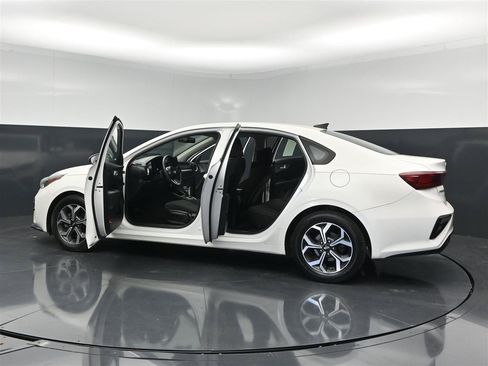 Used 2019 Kia Forte LXS FWD image 38