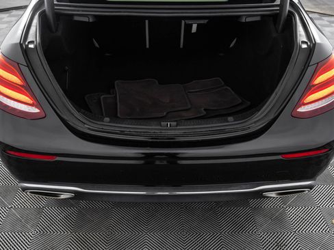 Used 2019 Mercedes-Benz E 300 4MATIC w/ Premium 1 Package image 39