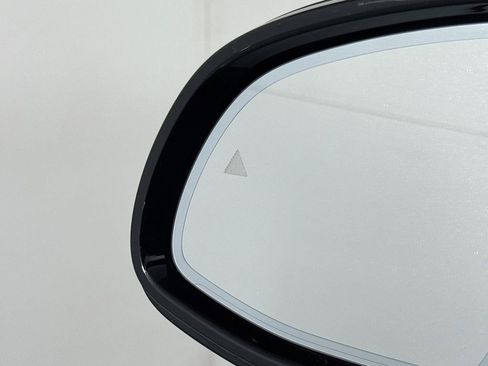 Used 2021 BMW X7 M50i w/ Executive Package image 21