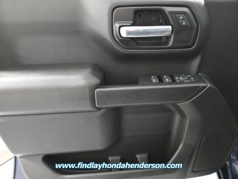 Used 2020 Chevrolet Silverado 1500 Custom w/ Custom Value Package image 15