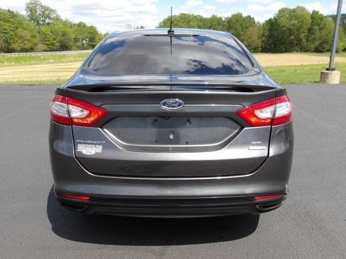 Used 2015 Ford Fusion SE w/ Equipment Group 201A FWD image 4