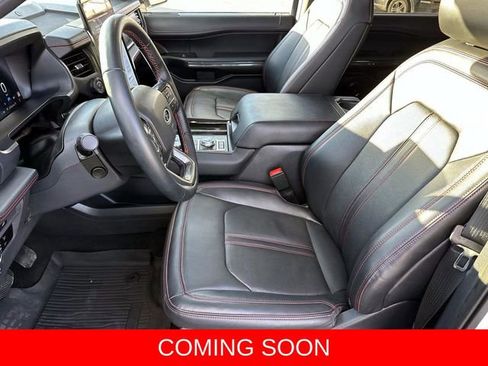 Used 2024 Ford Expedition Limited image 12