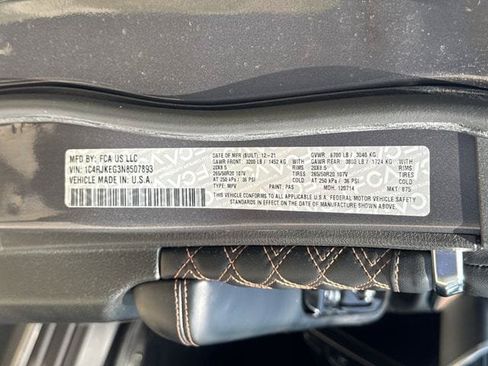Used 2022 Jeep Grand Cherokee L Summit w/ Advanced Protech Group IV AWD/4WD image 37