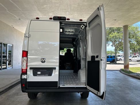 Used 2025 RAM ProMaster 1500 w/ Quick Order Package 22G SLT FWD image 28