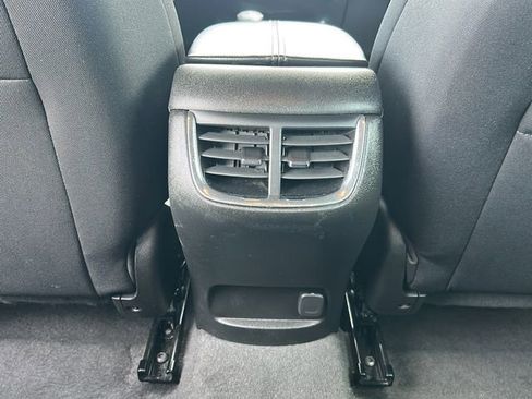 Used 2024 Chevrolet Malibu LT image 31