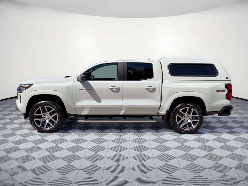 Certified 2024 Chevrolet Colorado Z71 w/ Z71 Convenience Package 2 AWD/4WD image 2