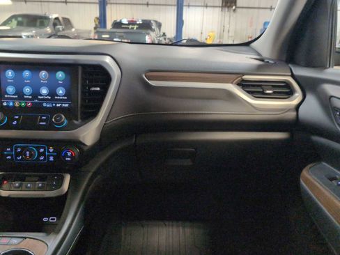 Used 2023 GMC Acadia SLE w/ Driver Convenience Package image 29