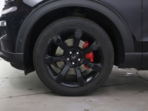 Used 2020 Ford Explorer ST w/ ST Street Pack image 33