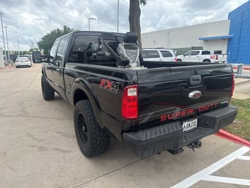 Used 2016 Ford F250 Lariat w/ Lariat Ultimate Package image 5