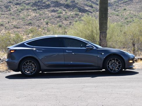 Used 2020 Tesla Model 3 Standard Range Plus RWD image 8
