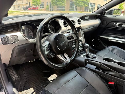 Used 2019 Ford Mustang Premium RWD image 22