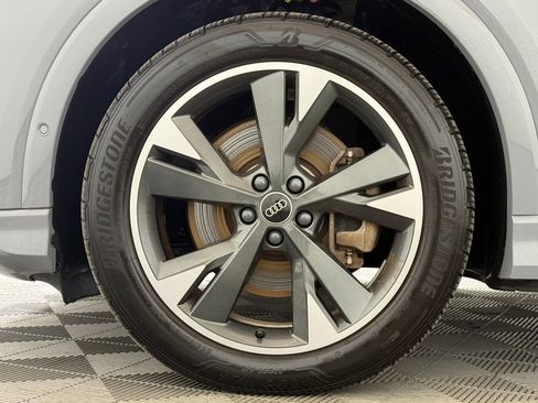 Used 2024 Audi Q4 e-tron Premium Plus w/ Premium Plus image 12