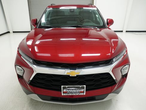 Used 2023 Chevrolet Blazer LT w/ Convenience Package FWD image 2