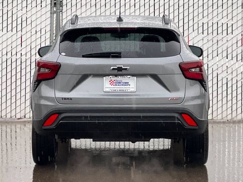 New 2026 Chevrolet Trax RS w/ Driver Confidence Package FWD image 5