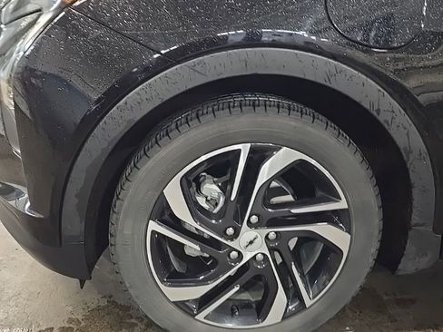 Used 2022 Chevrolet Bolt LT w/ Infotainment Package image 15