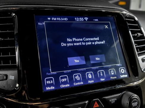 Used 2020 Jeep Grand Cherokee High Altitude image 24