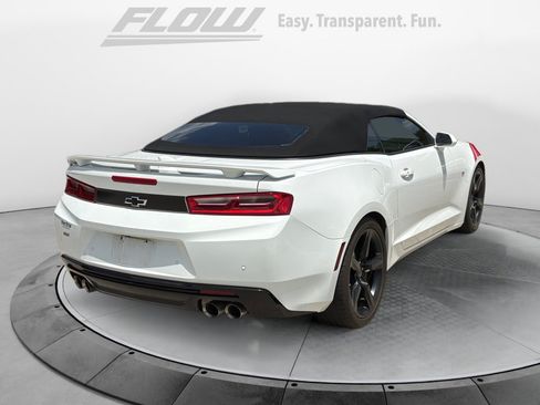 Used 2018 Chevrolet Camaro SS RWD image 9