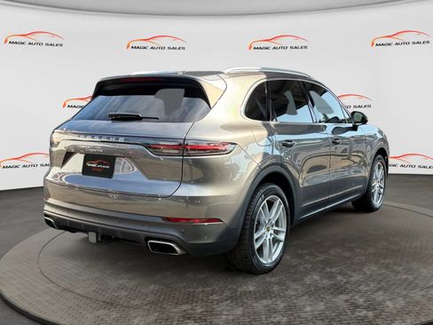 Used 2019 Porsche Cayenne AWD/4WD image 10