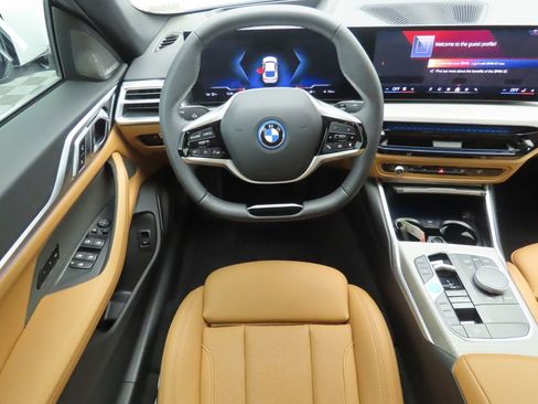 Certified 2025 BMW i4 eDrive40 w/ Premium Package image 10