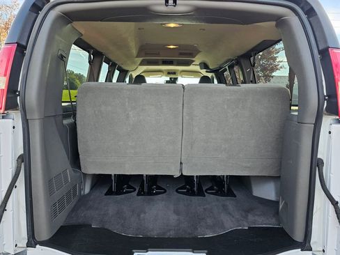 Used 2019 Chevrolet Express 3500 LT w/ LT Preferred Equipment Group image 33