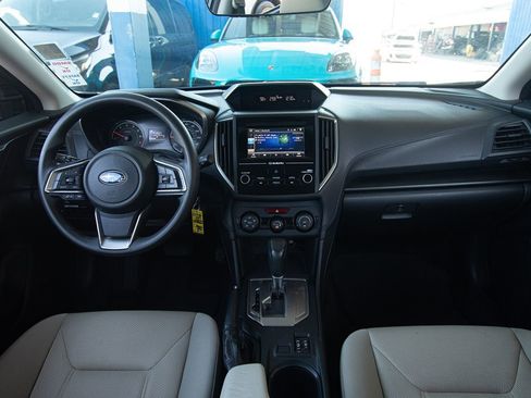 Used 2017 Subaru Impreza 2.0i Premium image 3