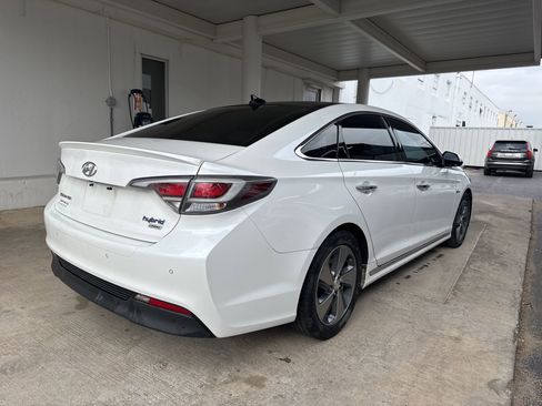 Used 2016 Hyundai Sonata Limited w/ Option Group 02 image 5