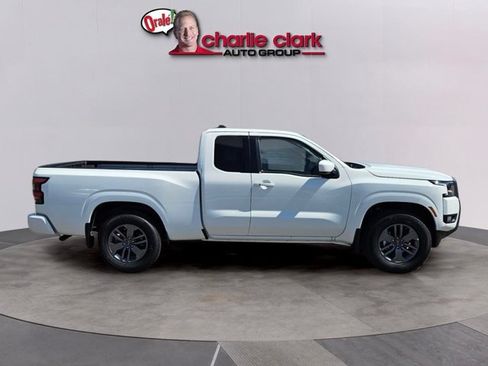 Certified 2025 Nissan Frontier SV w/ SV Convenience Package RWD image 7