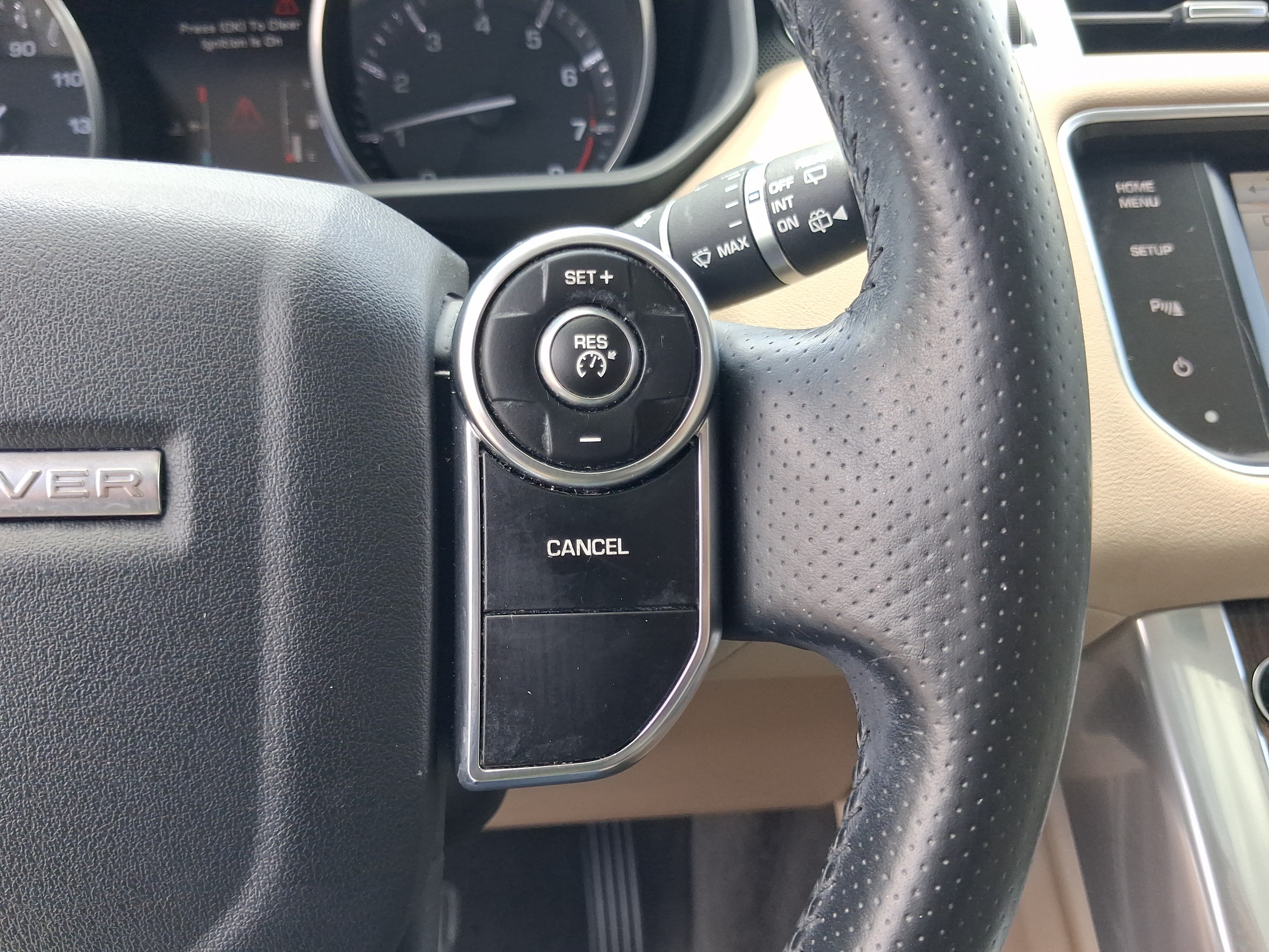 Used 2014 Land Rover Range Rover Sport HSE AWD/4WD image 17