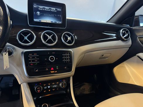 Used 2015 Mercedes-Benz CLA 250 4MATIC image 17