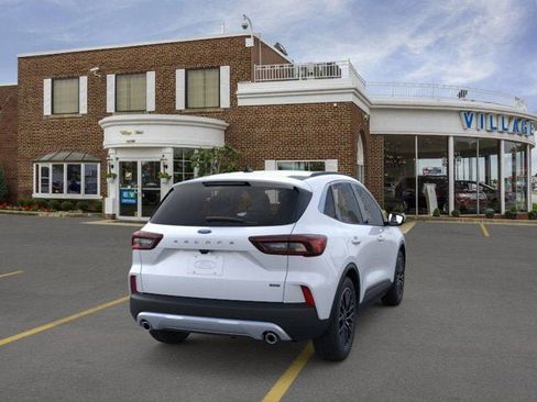 New 2026 Ford Escape SE FWD image 31