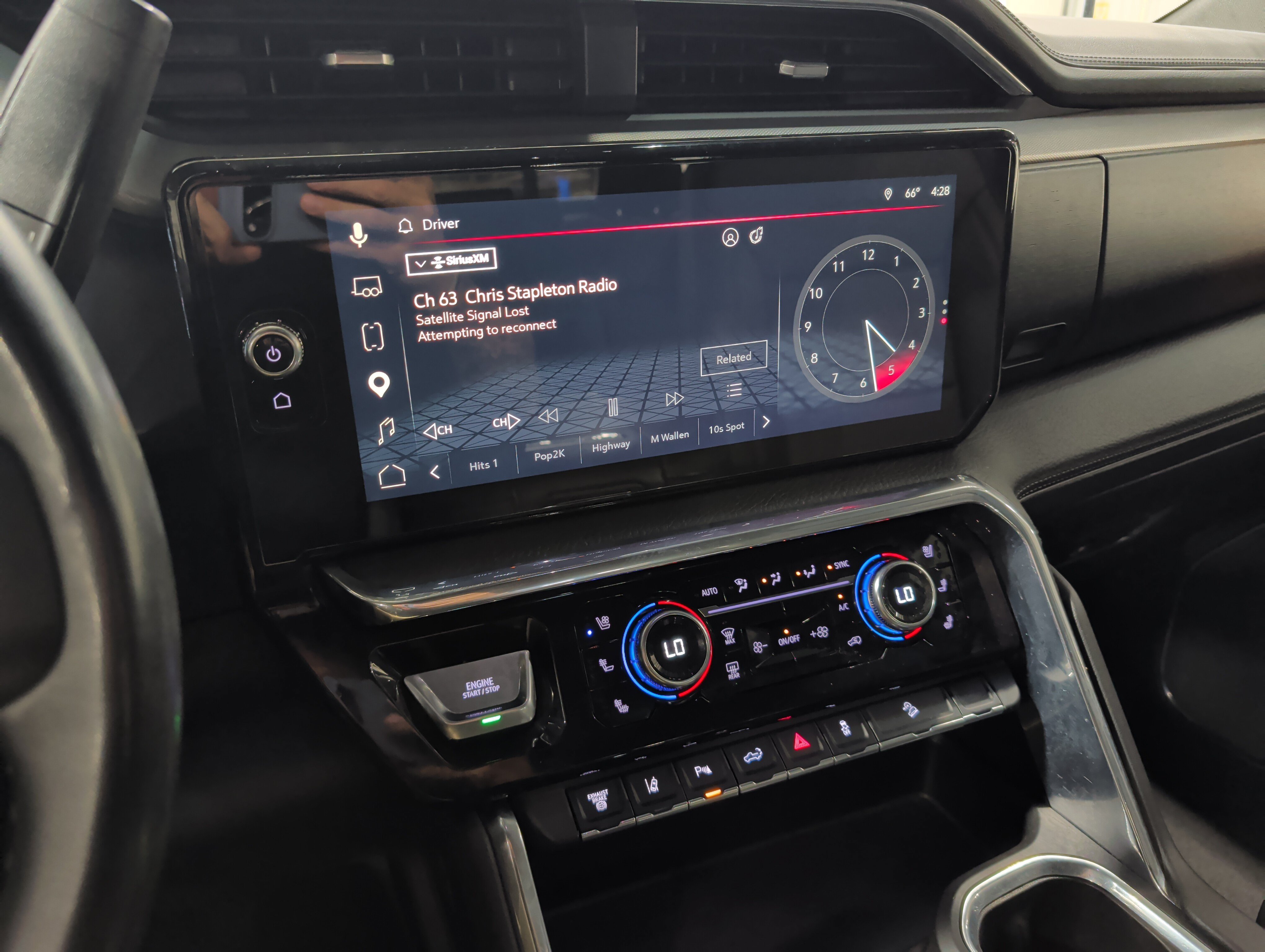 Used 2024 GMC Sierra 2500 Denali w/ Denali Reserve Package AWD/4WD image 13